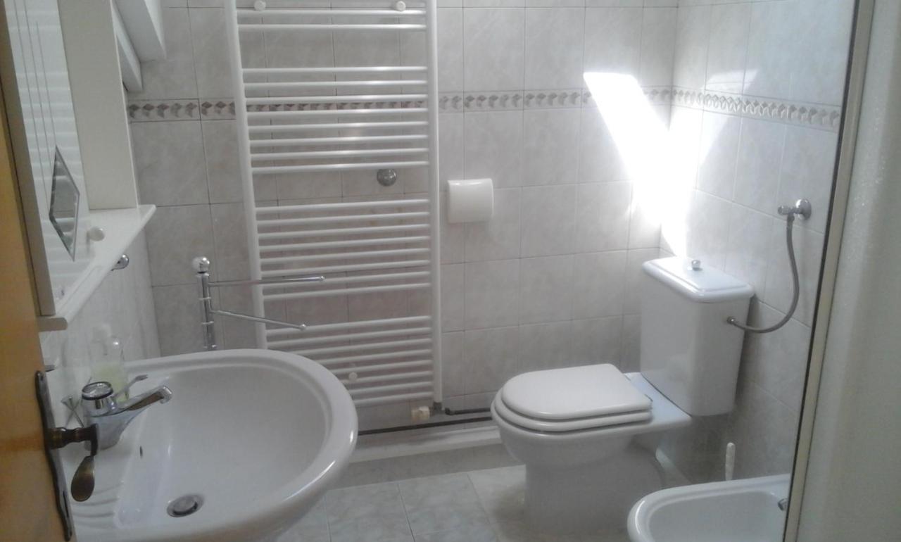 Apartmani Zokic คาชเตลา ภายนอก รูปภาพ