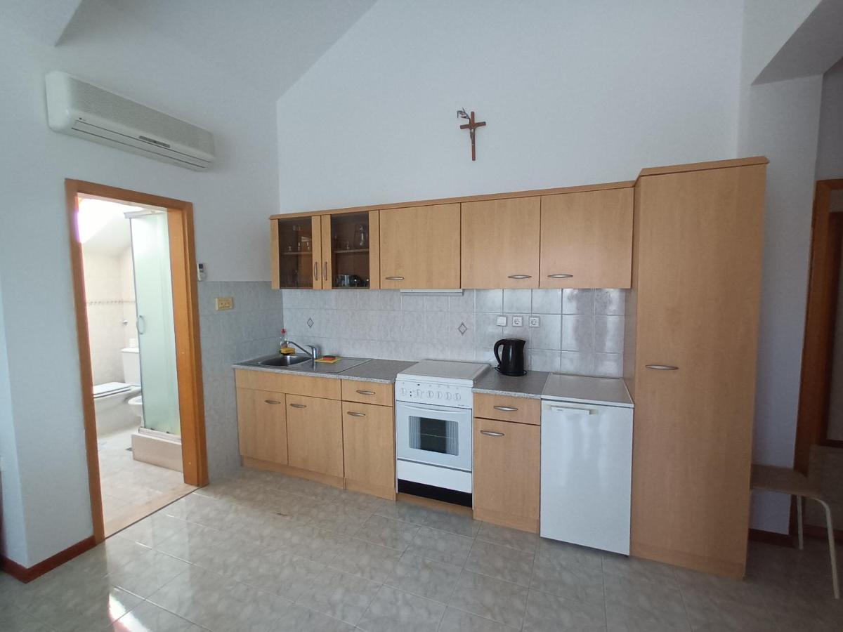 Apartmani Zokic คาชเตลา ภายนอก รูปภาพ