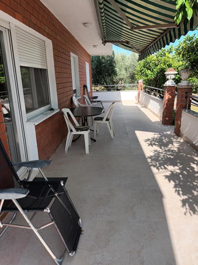 Apartmani Zokic คาชเตลา ภายนอก รูปภาพ